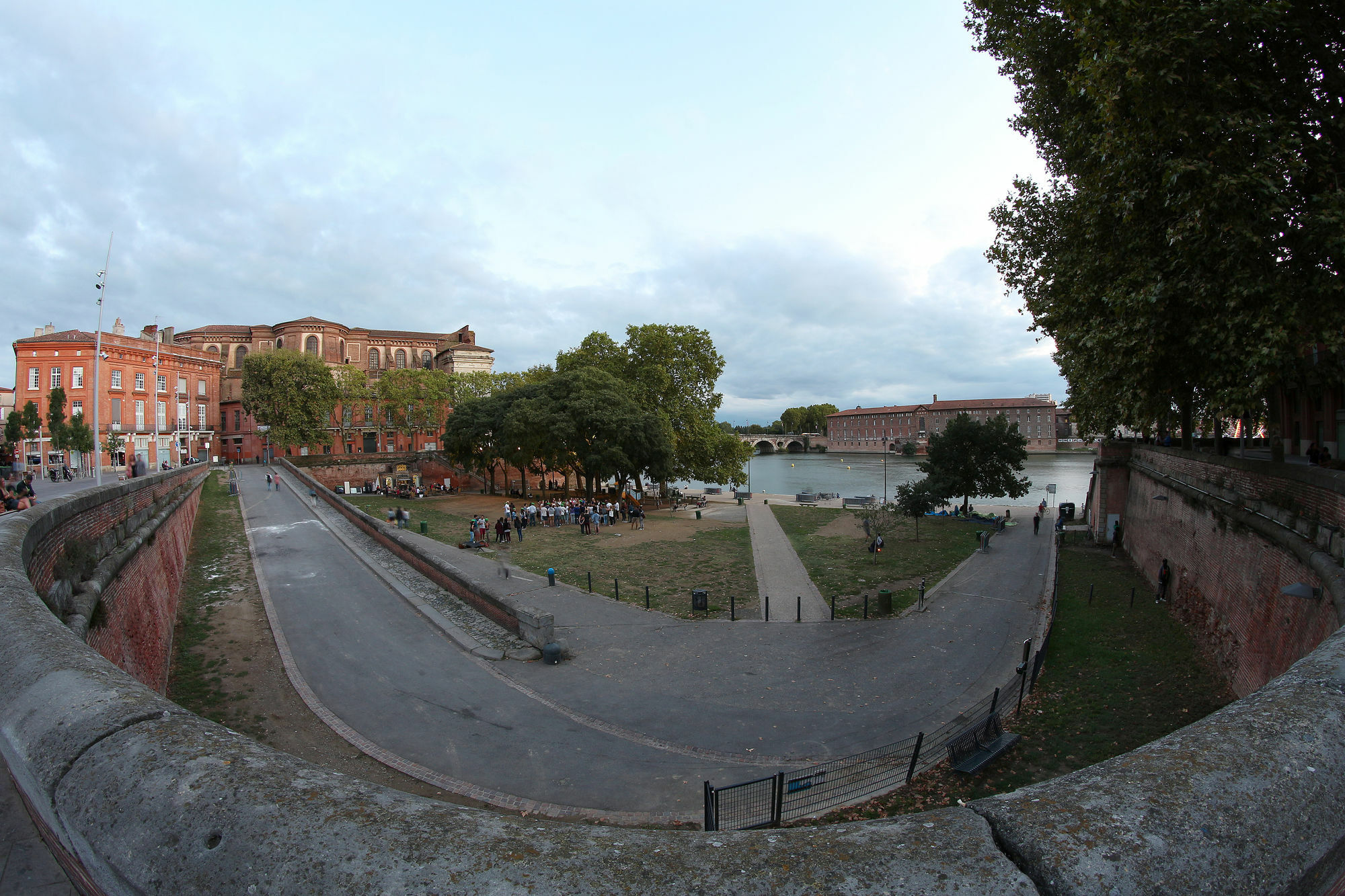 Riverside Тулуза Экстерьер фото